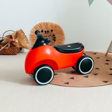 montasen 四輪滑步小跑車